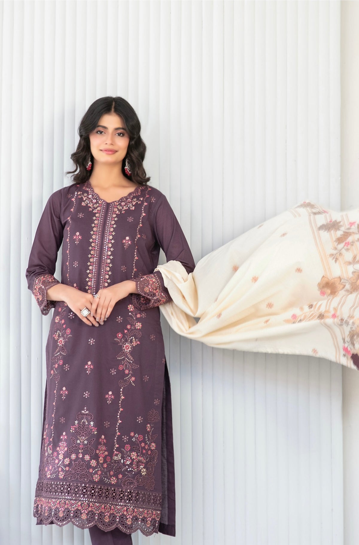 ABDAR BANADORA EMBROIDERY