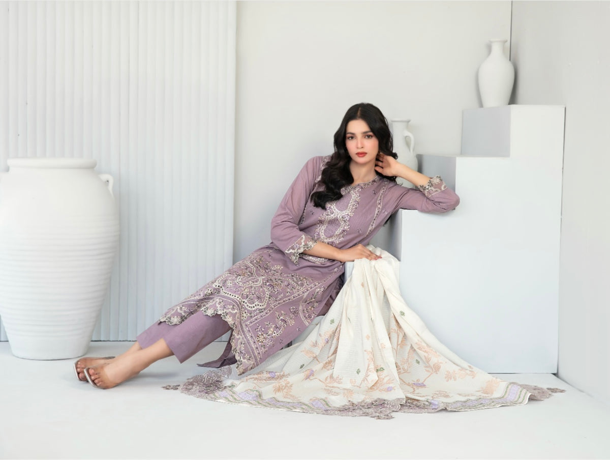 ABDAR BANADORA EMBROIDERY