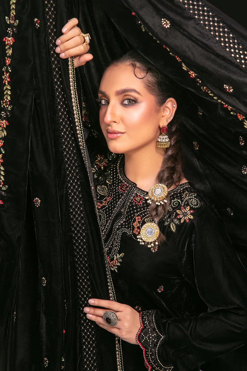 YAADEIN RICH PLUSH VELVET