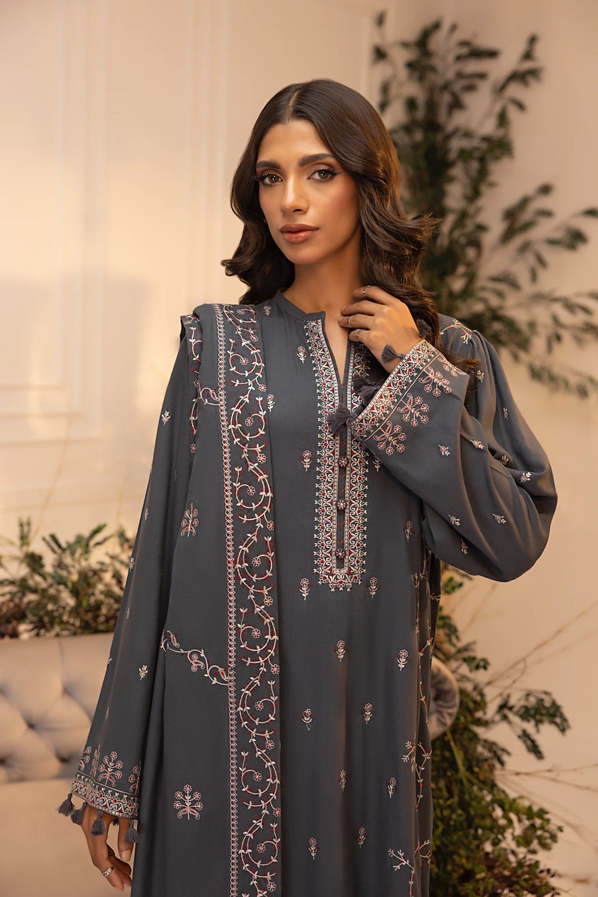 PREMIUM EMBROIDERED CASHMI WOOL
