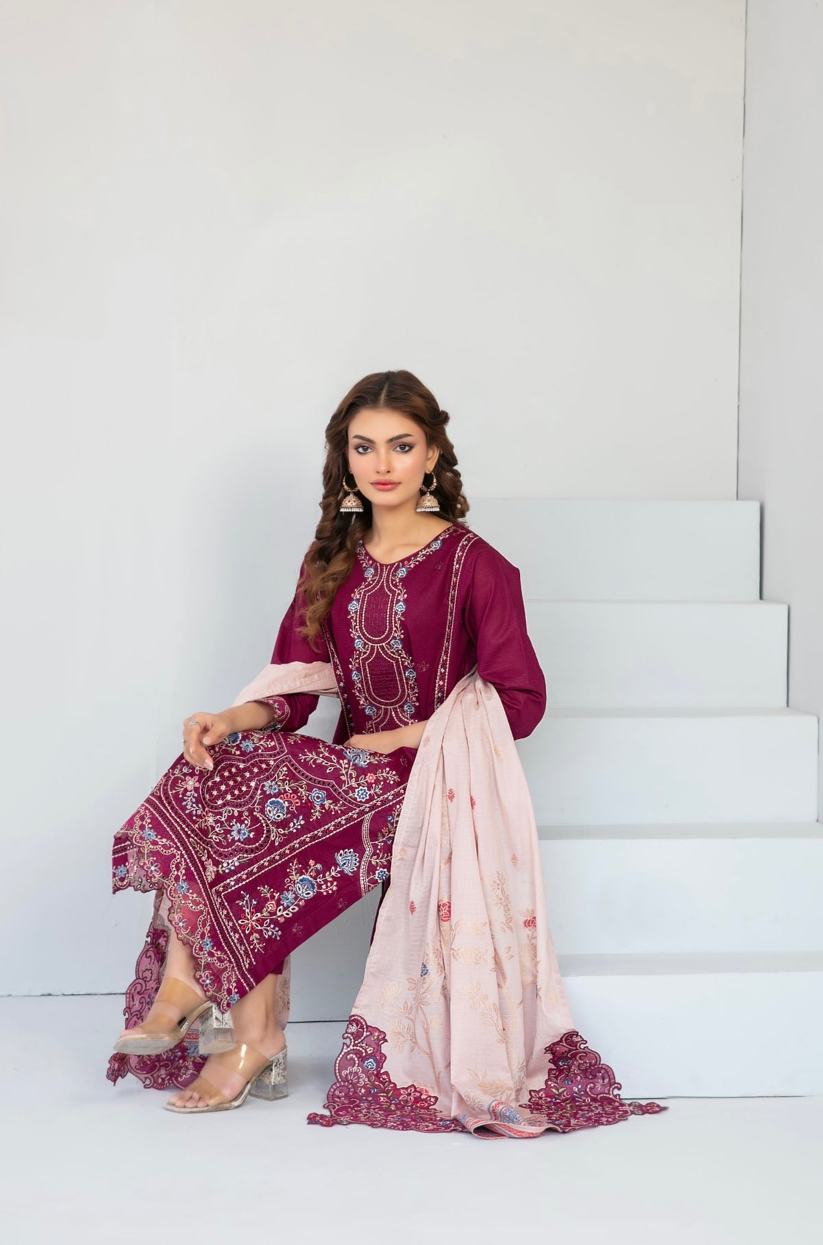 ABDAR BANADORA EMBROIDERY