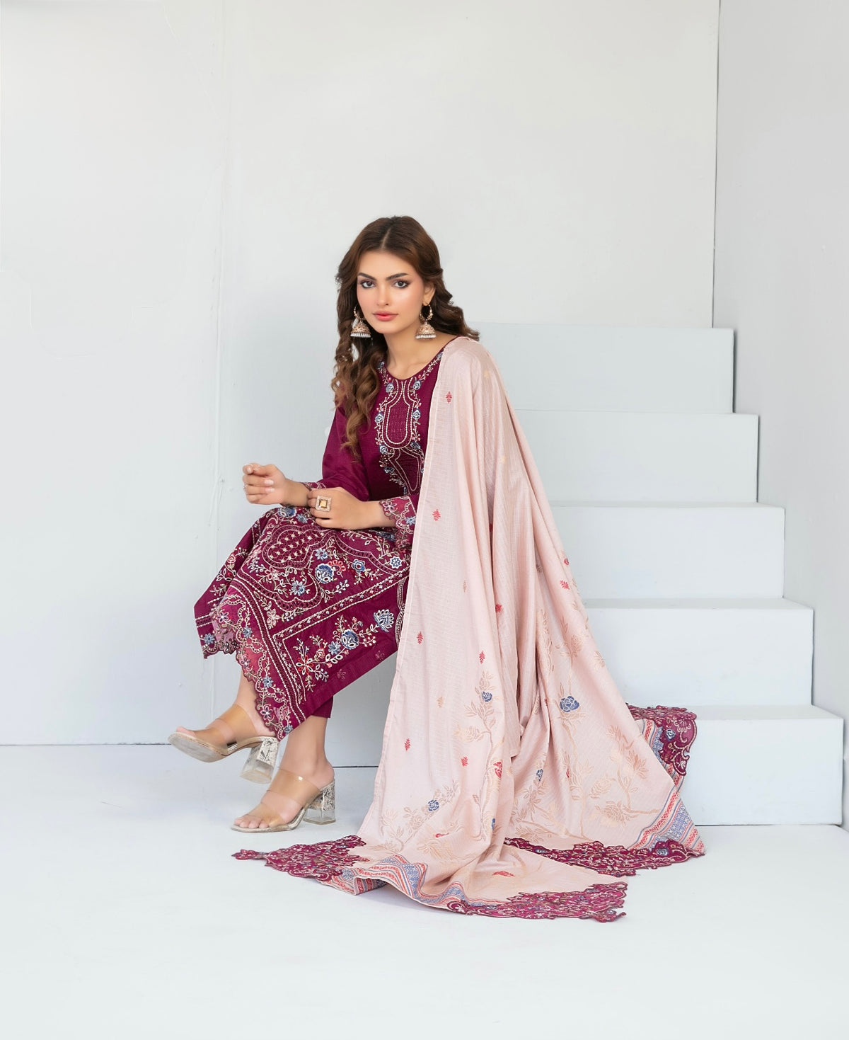ABDAR BANADORA EMBROIDERY