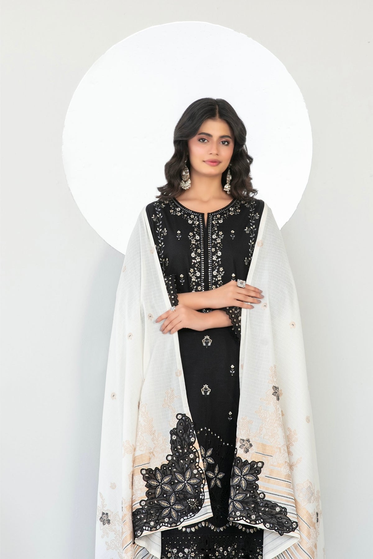 ABDAR BANADORA EMBROIDERY