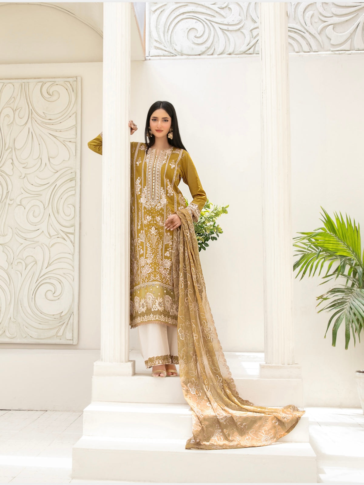 ARAQA REGAL