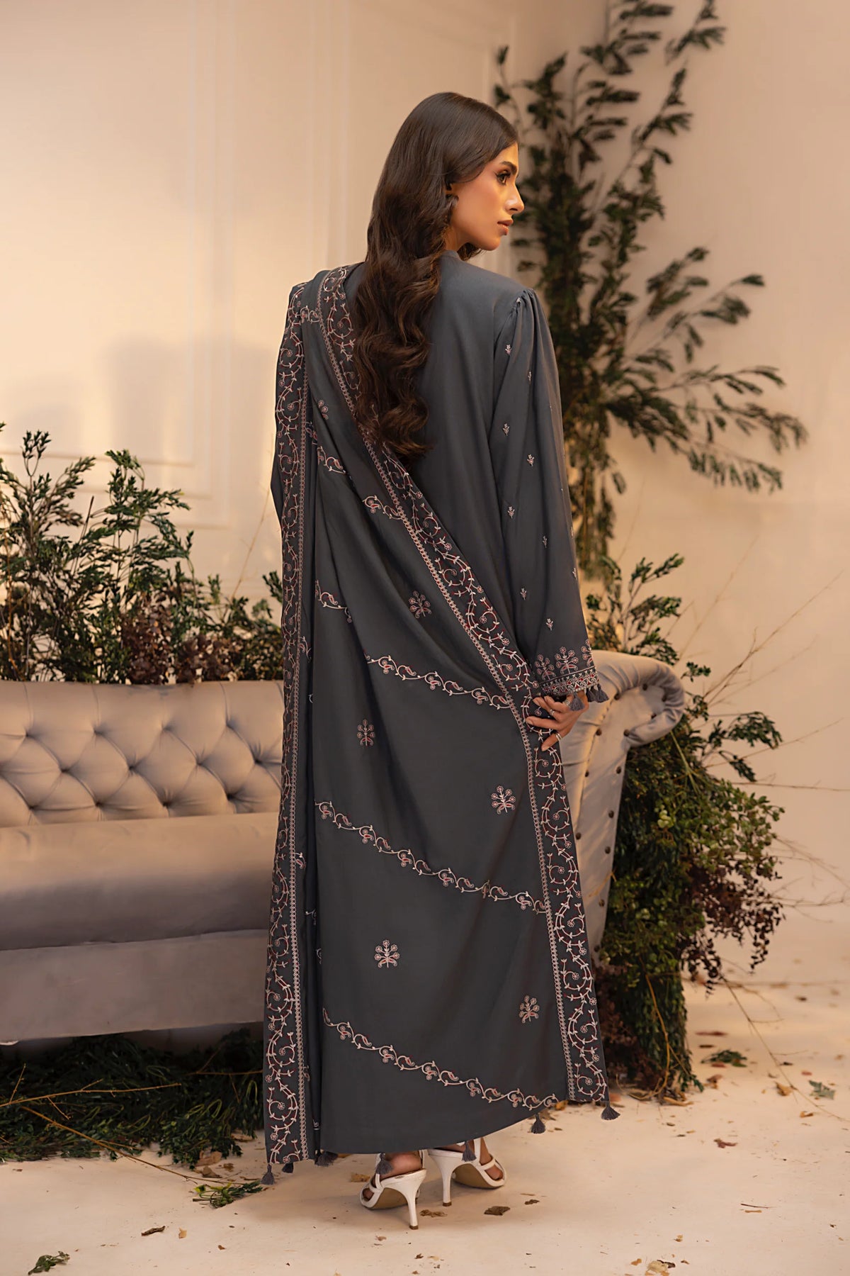 PREMIUM EMBROIDERED CASHMI WOOL