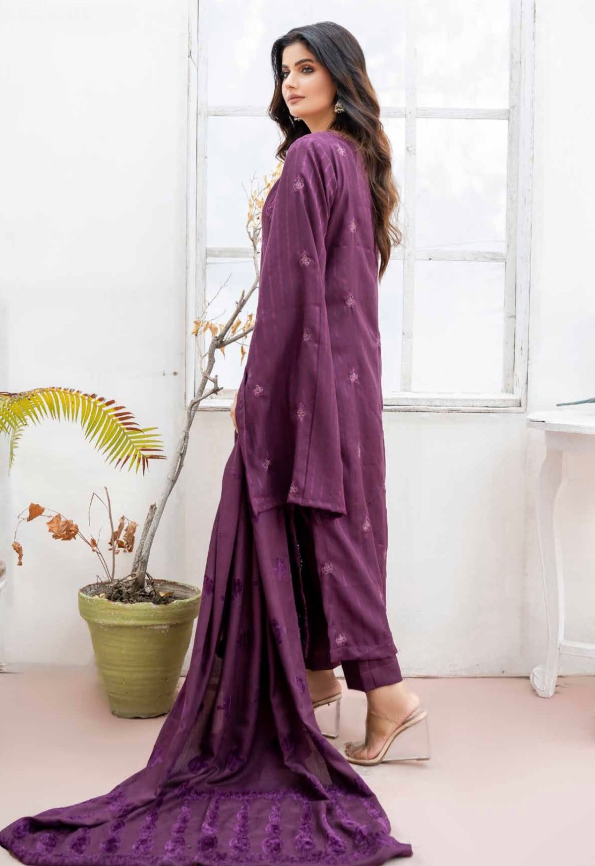 MOTIF LUXE