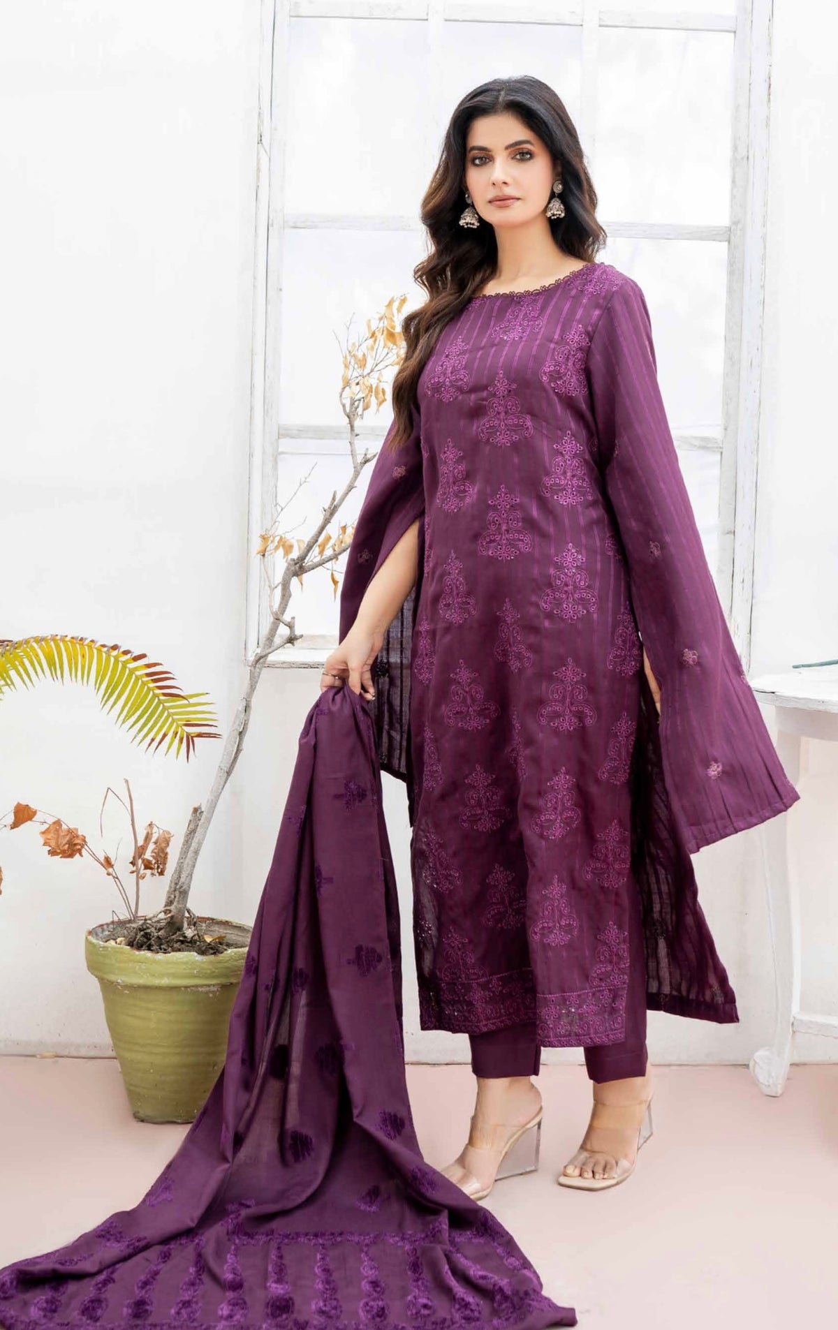 MOTIF LUXE