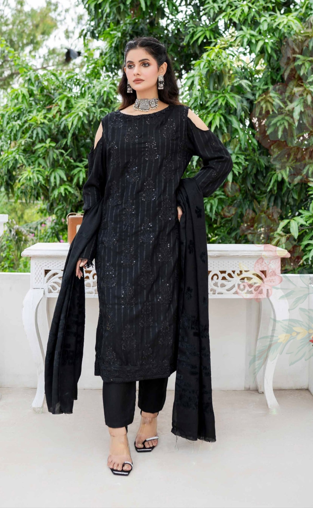 MOTIF LUXE