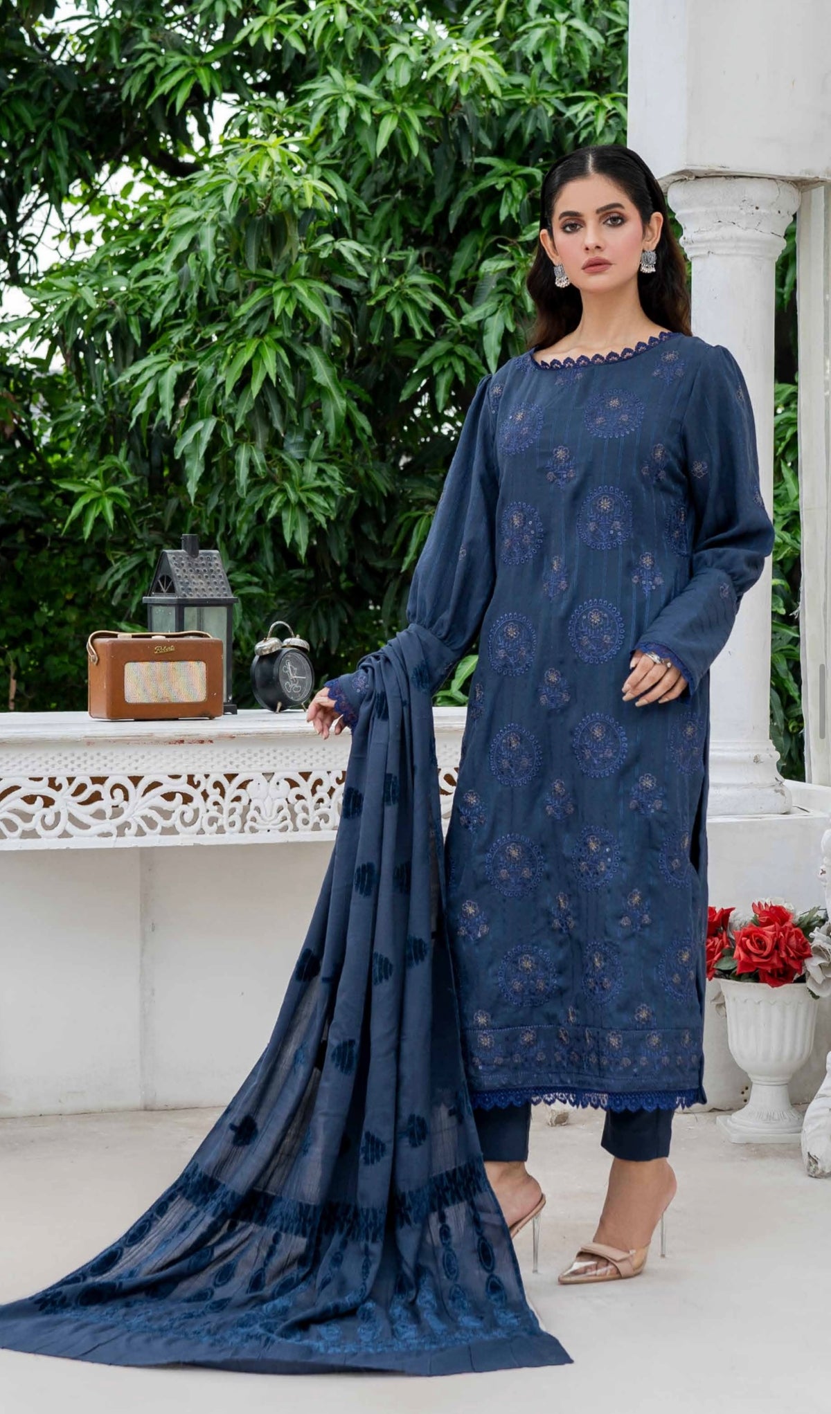 MOTIF LUXE