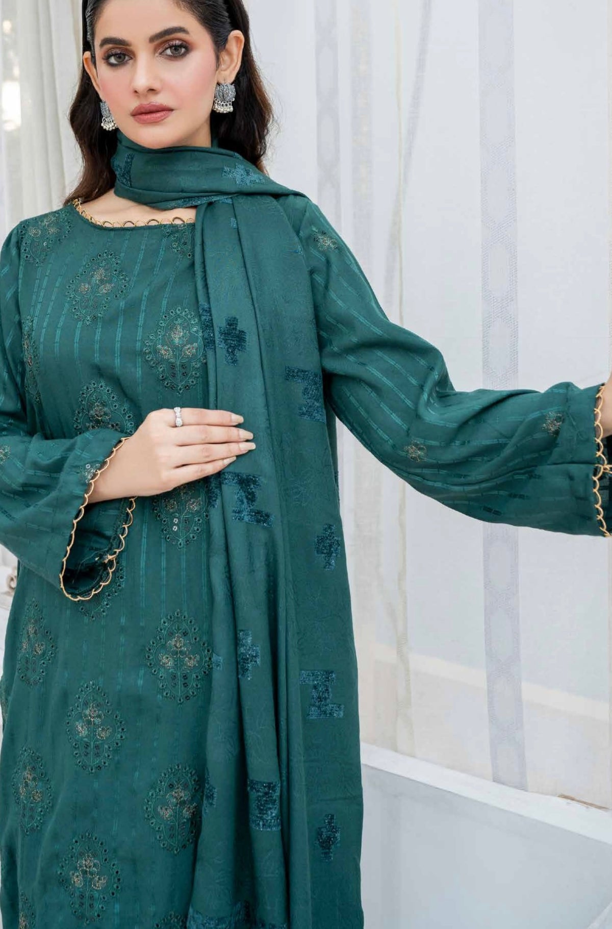 MOTIF LUXE