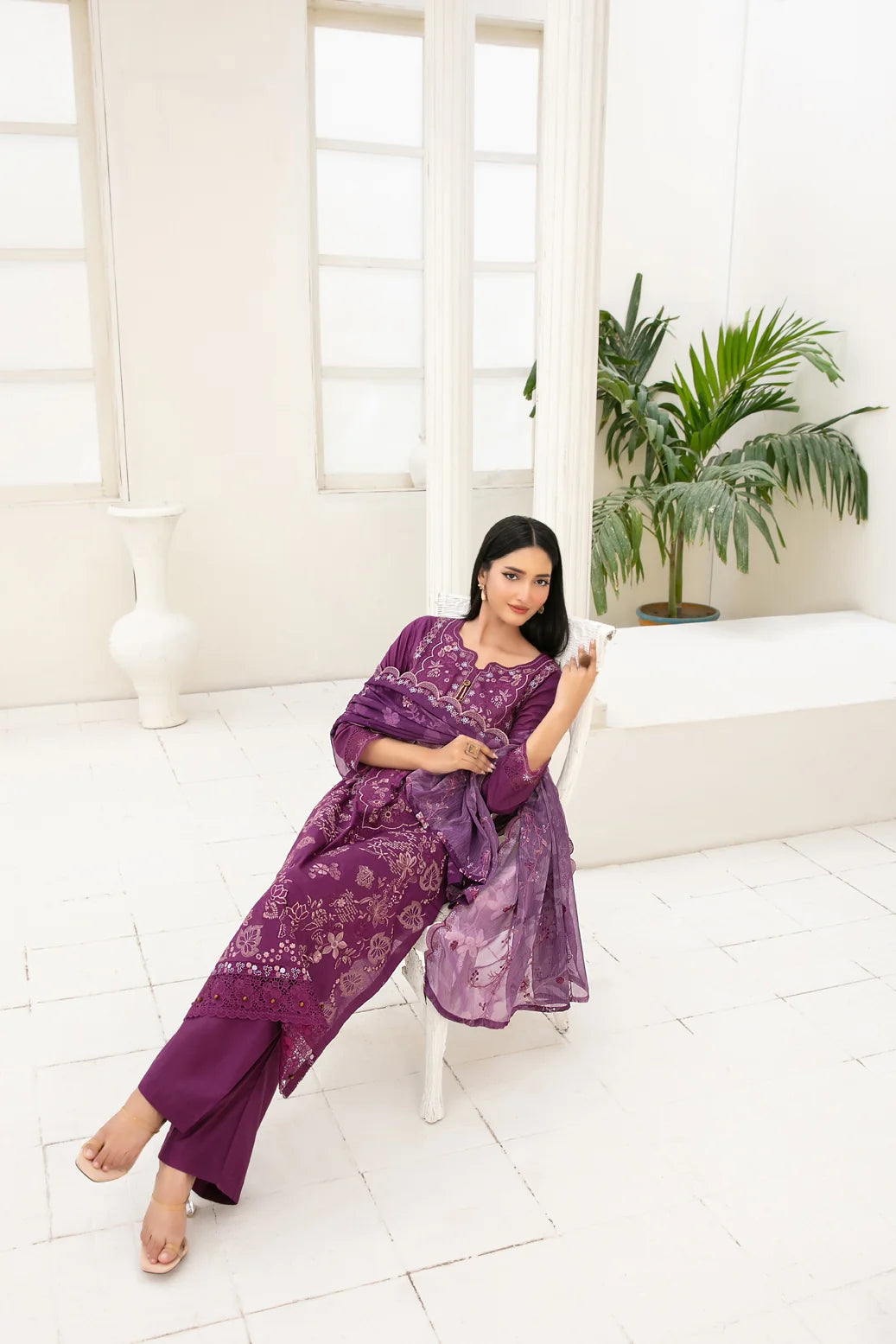 ARAQA REGAL