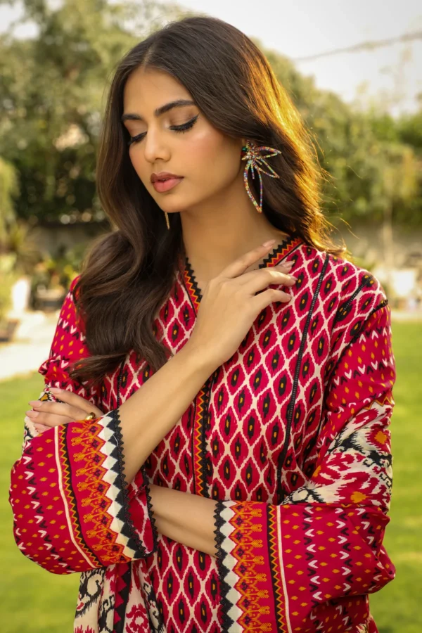 KOMAL PRINTED LAWN - Image 4
